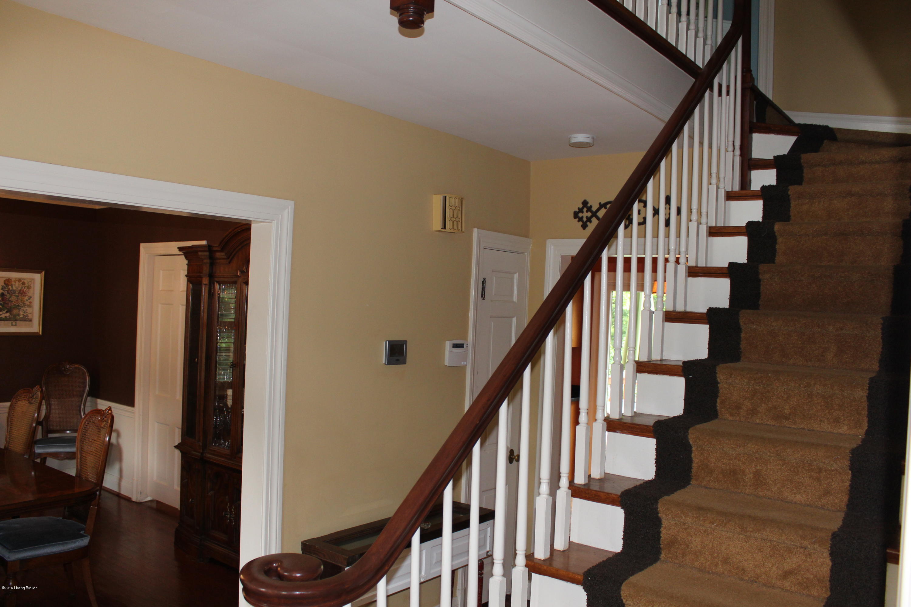 1701 Clayton Road Louisville, KY 40205 - Photo 10 of 48 Stairs