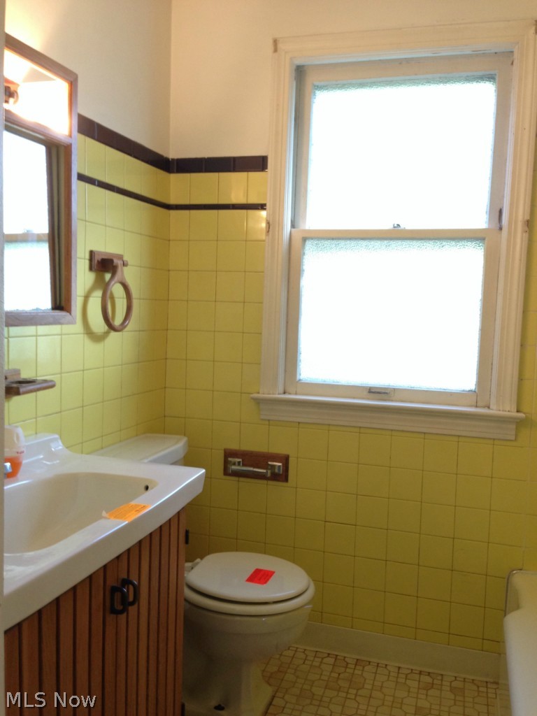 847 Lloyd Road Wickliffe, OH 44092 - Photo 10 of 25 Gallery Image 10