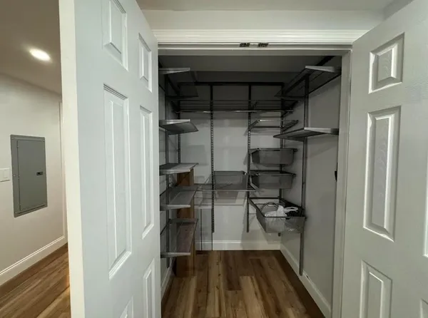 a view of a walk in closet