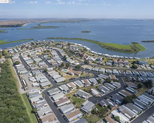 $160,000 | 3752 Porter Circle, Unit 25, Bethel Island, CA 94511