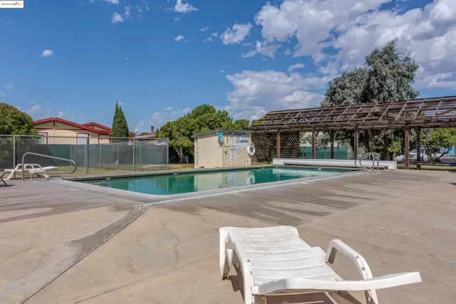 $160,000 | 3752 Porter Circle, Unit 25, Bethel Island, CA 94511