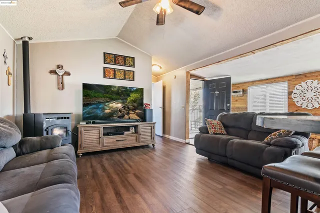 $160,000 | 3752 Porter Circle, Unit 25, Bethel Island, CA 94511