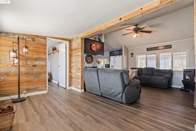 $160,000 | 3752 Porter Circle, Unit 25, Bethel Island, CA 94511