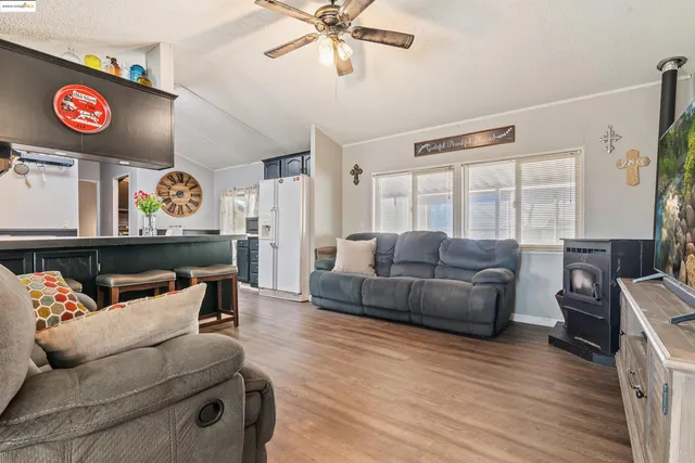 $160,000 | 3752 Porter Circle, Unit 25, Bethel Island, CA 94511