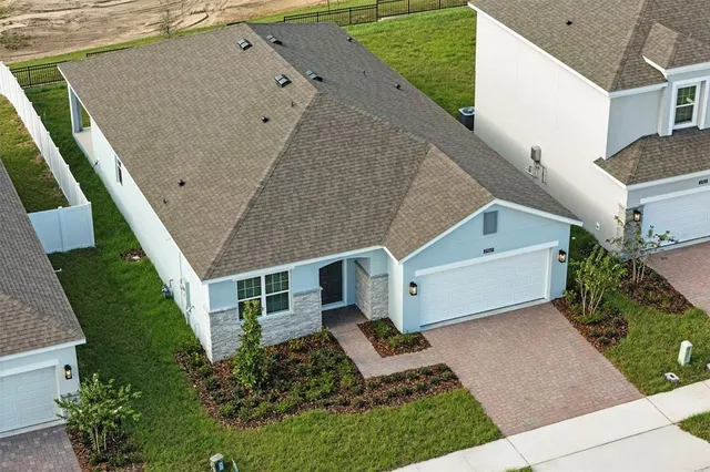 $411,990 | 27517 Stellar Sea Way, Howey-in-the-Hills, FL 34737