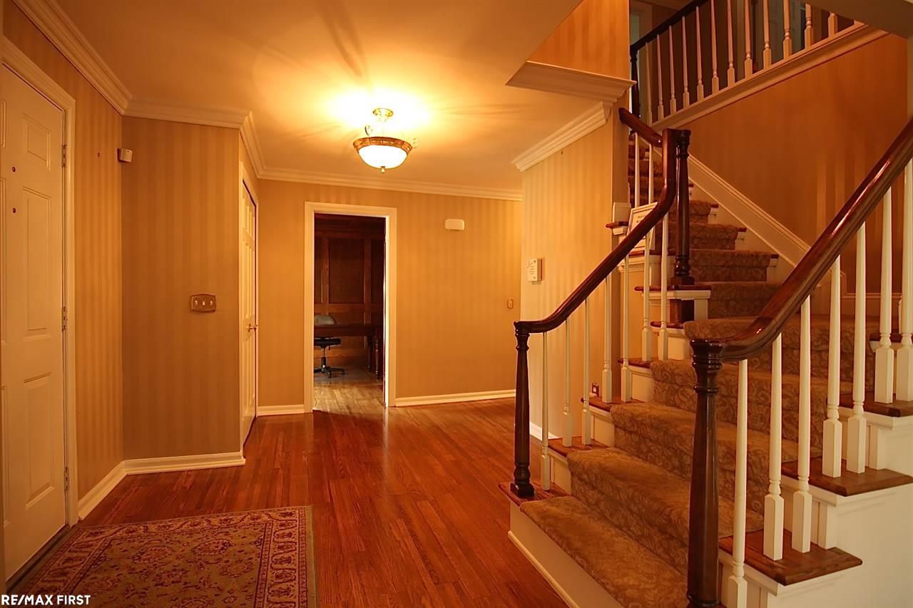 1651 North Kilburn Road Rochester Hills, MI 48306 - Photo 8 of 46