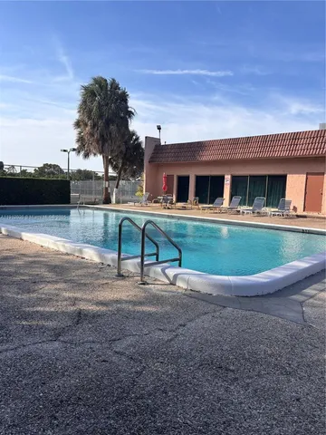 $322,900 | 19 Matador Lane, Unit 622, Davie, FL 33324