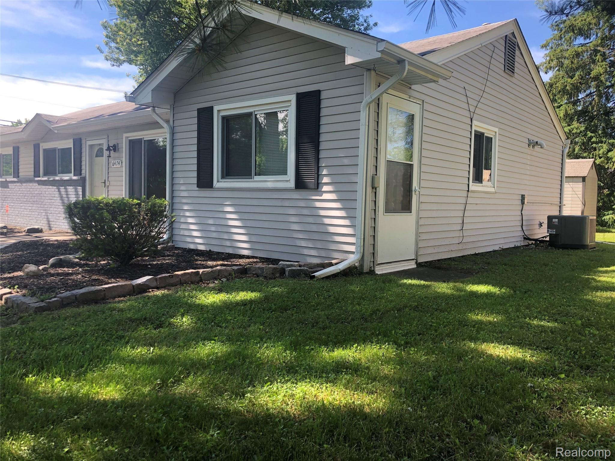 6474 Greer Road West Bloomfield, MI 48324 - Photo 2 of 29 6474 Greer Side Exterior.jpg