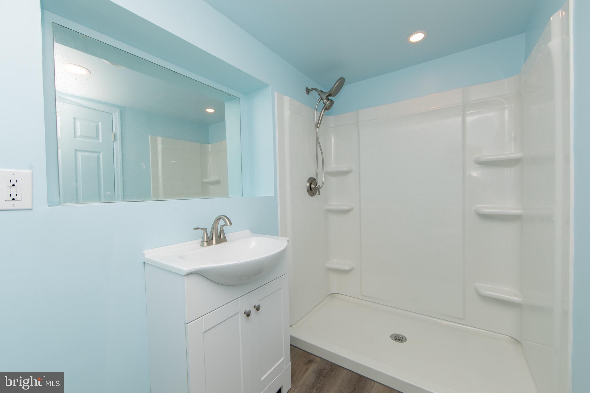 608 Katherine Road Browns Mills, NJ 08015 - Photo 22 of 42 Bathroom