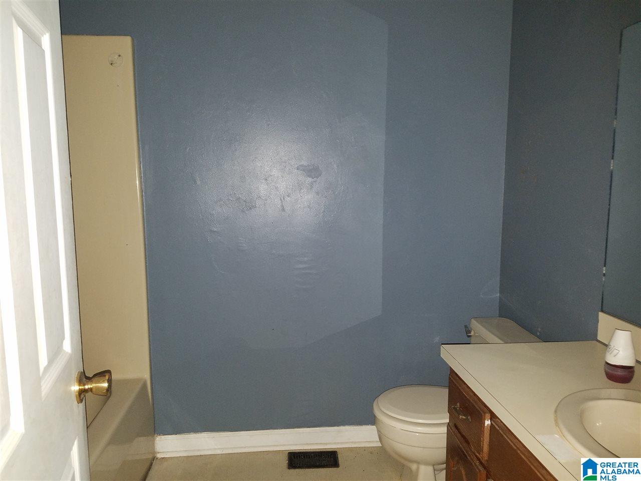 5118 Forestwood Road Adamsville, AL 35005 - Photo 4 of 9