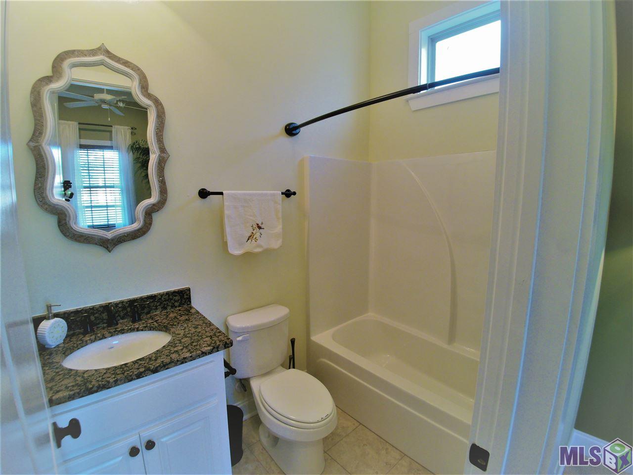 336 Rue Colette Thibodaux, LA 70301 - Photo 12 of 51 Gallery Image 12