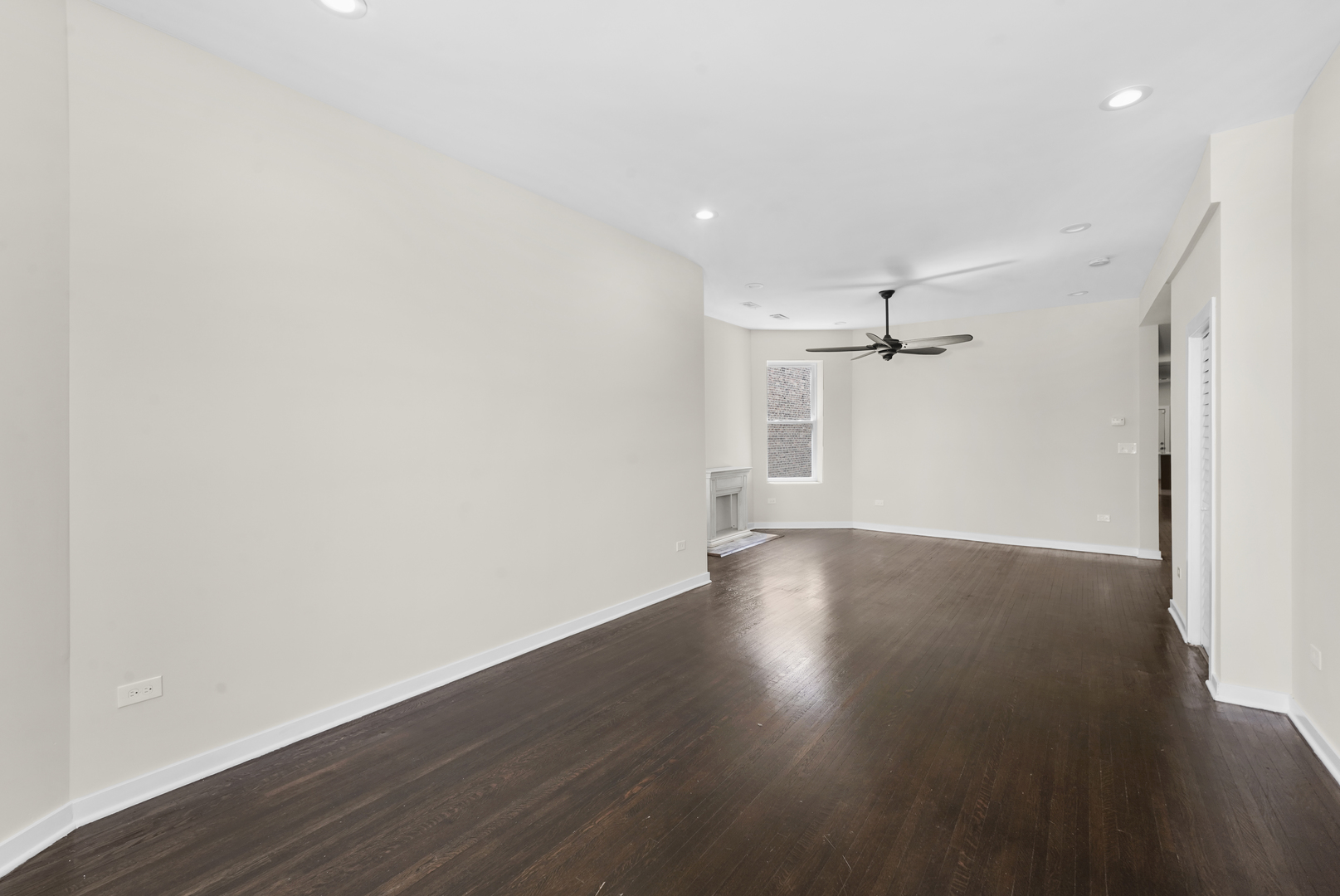 6014 South Prairie Avenue, Unit 2 Chicago, IL 60637 - Photo 3 of 10 wooden floor in an empty room