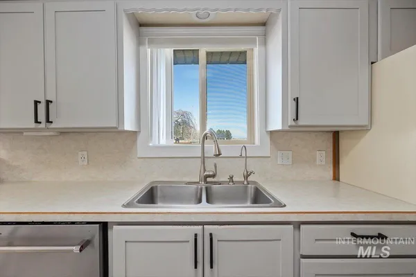 $450,000 | 411 Mountain View Lane, Burley, ID 83318