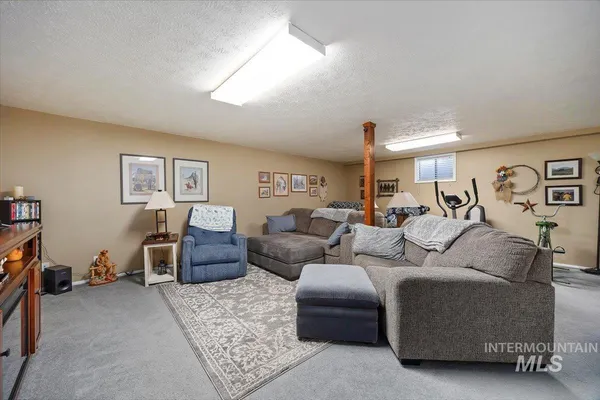 $450,000 | 411 Mountain View Lane, Burley, ID 83318