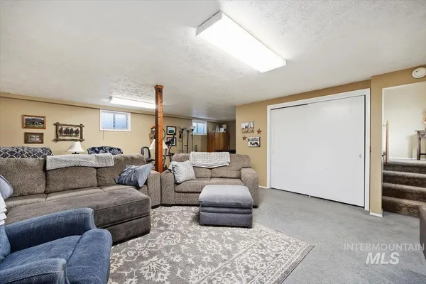 $450,000 | 411 Mountain View Lane, Burley, ID 83318