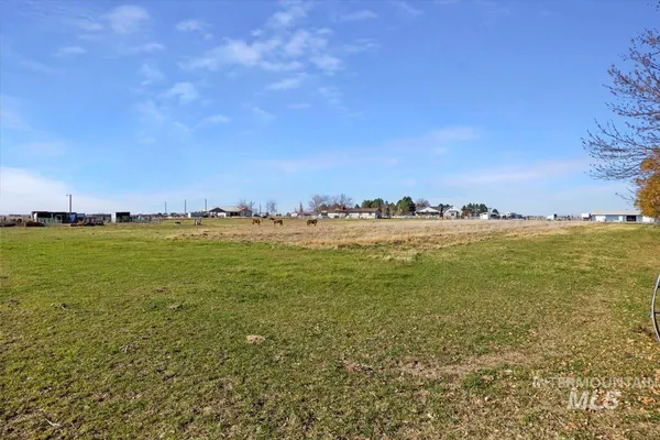 $450,000 | 411 Mountain View Lane, Burley, ID 83318