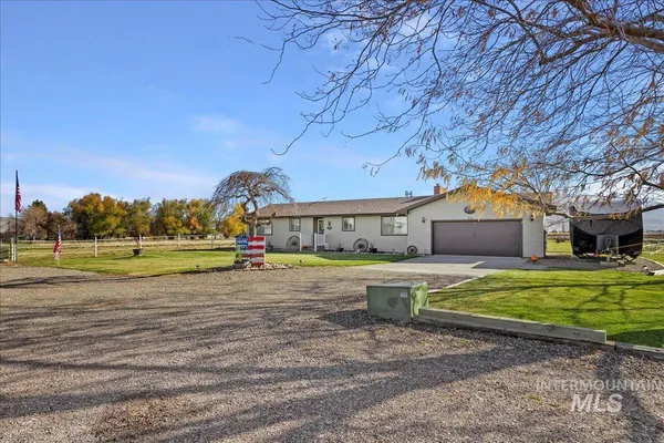 $450,000 | 411 Mountain View Lane, Burley, ID 83318