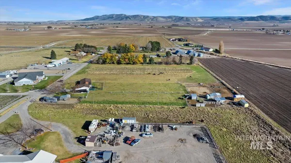 $450,000 | 411 Mountain View Lane, Burley, ID 83318
