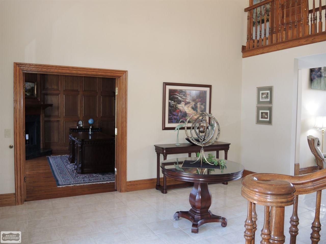 5405 Abbey Road Rochester, MI 48306 - Photo 13 of 96