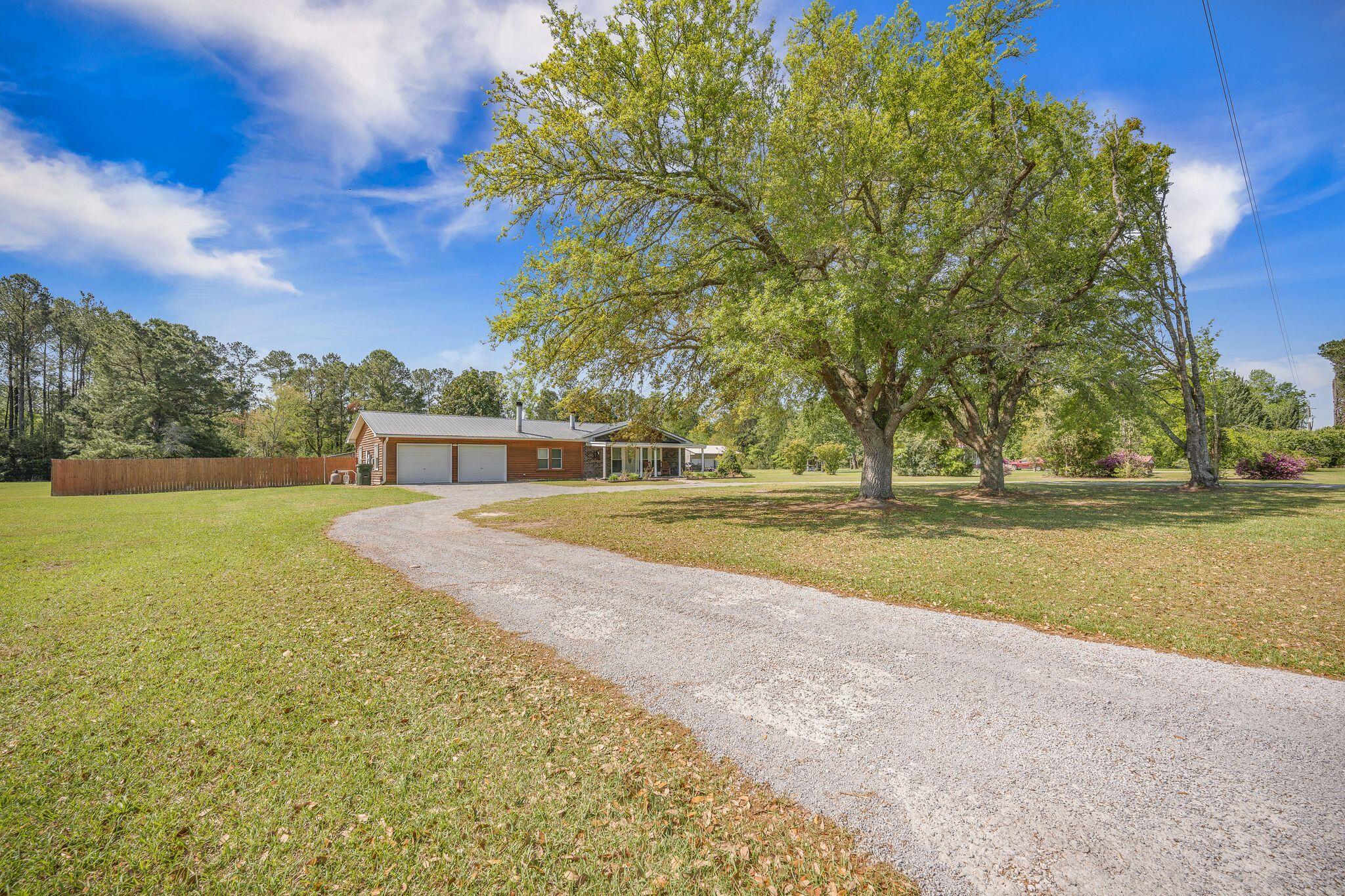 208 Mini-Farm Road Bonneau, SC 29431 - Photo 3 of 38 6_BARCLAY MEDIA CO-7