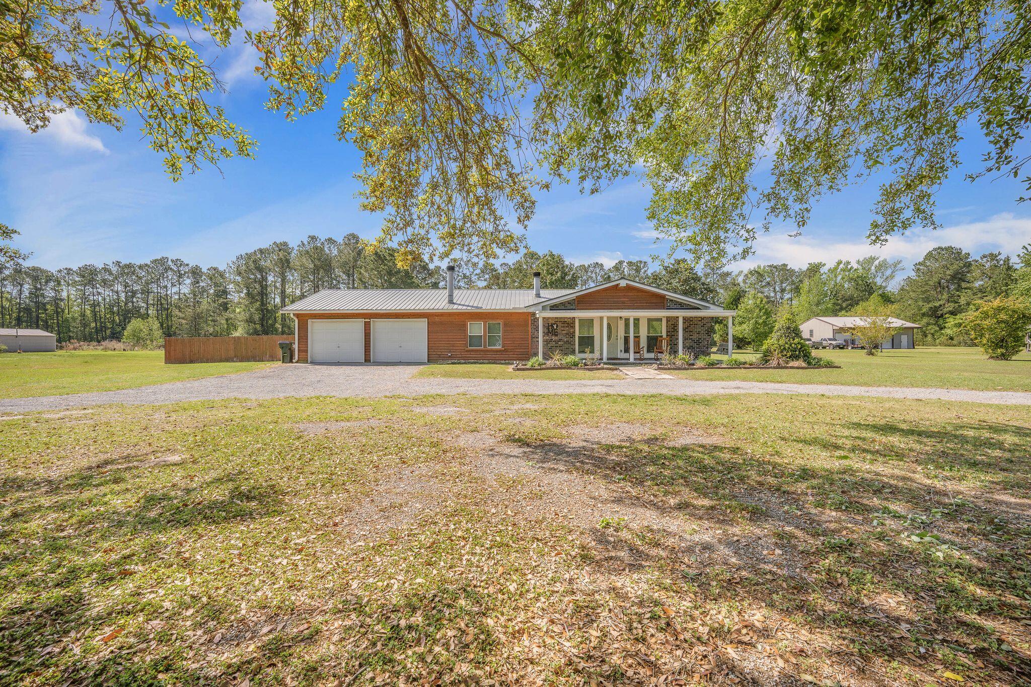 208 Mini-Farm Road Bonneau, SC 29431 - Photo 5 of 38 8_BARCLAY MEDIA CO-9