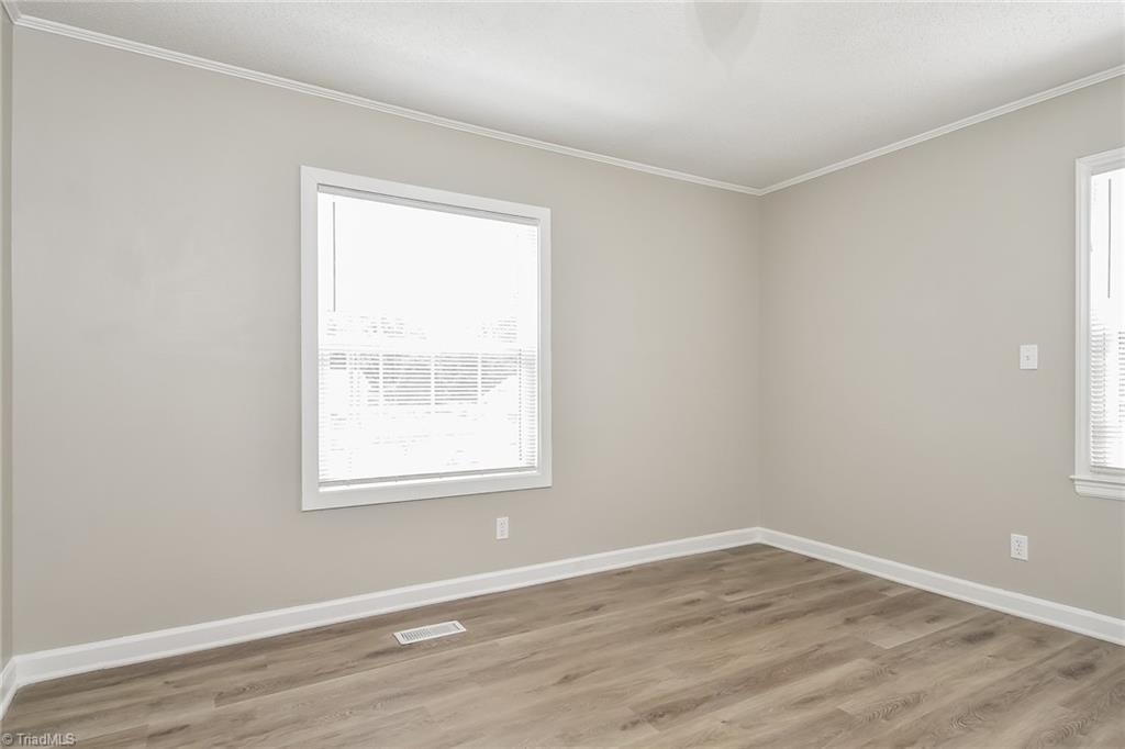 1006 Sumner Court Thomasville, NC 27360 - Photo 13 of 17