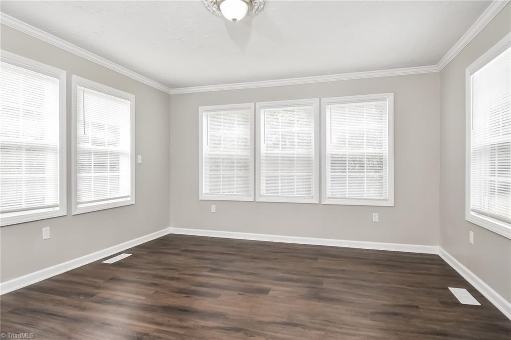 1006 Sumner Court Thomasville, NC 27360 - Photo 9 of 17