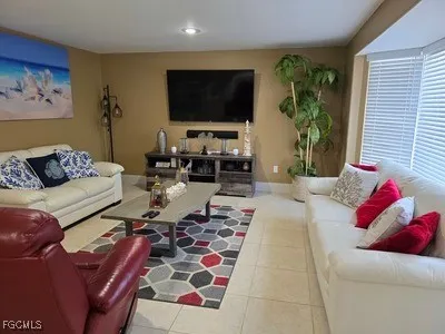 $2,500 | 4443 North Pacific Circle, North Fort Myers, FL 33903