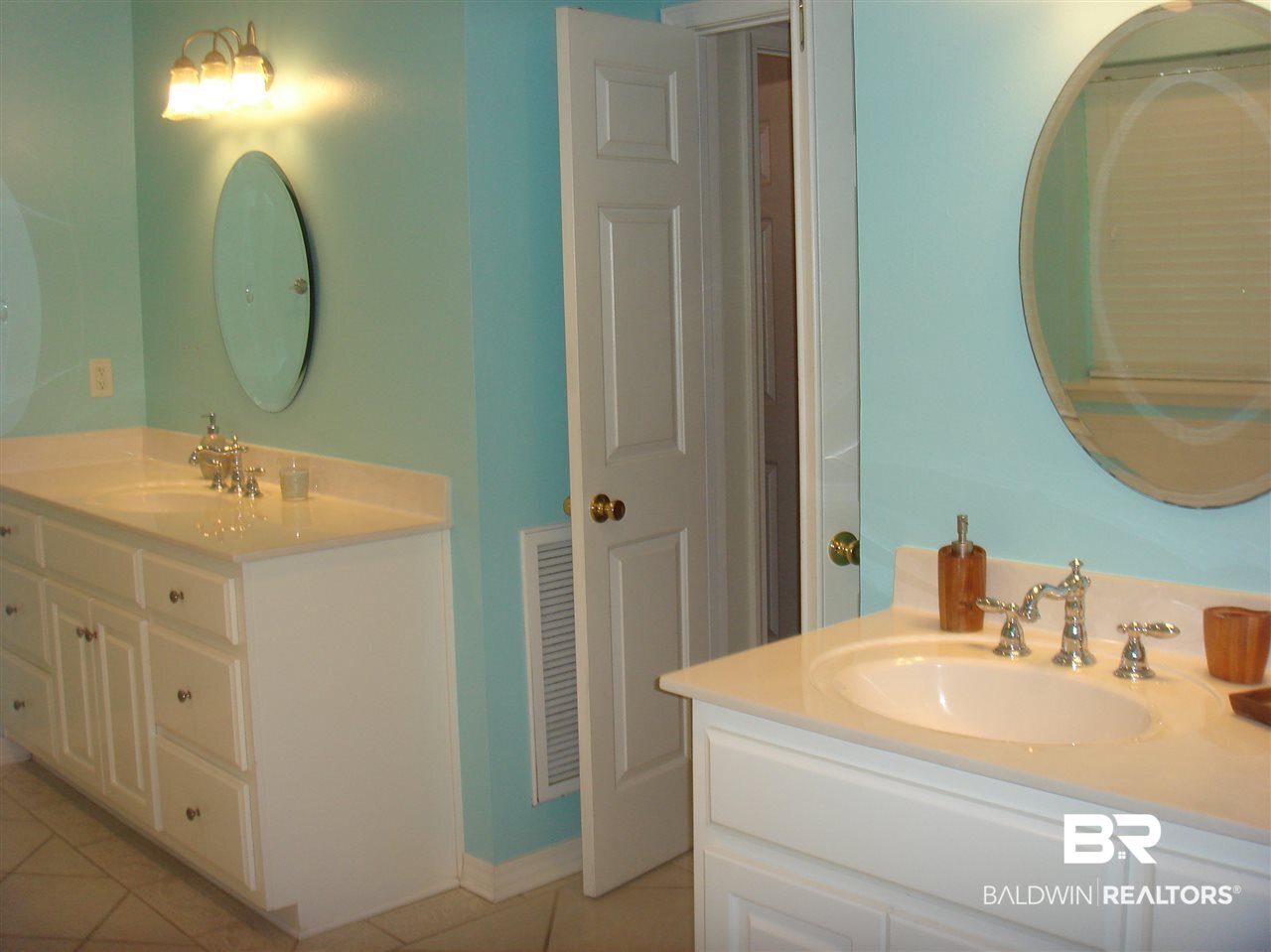 2820 Woodland Road Mobile, AL 36693 - Photo 7 of 32