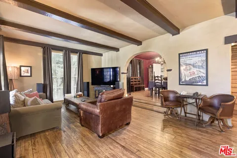 $2,300,000 | 457 North Orange Drive, Los Angeles, CA 90036