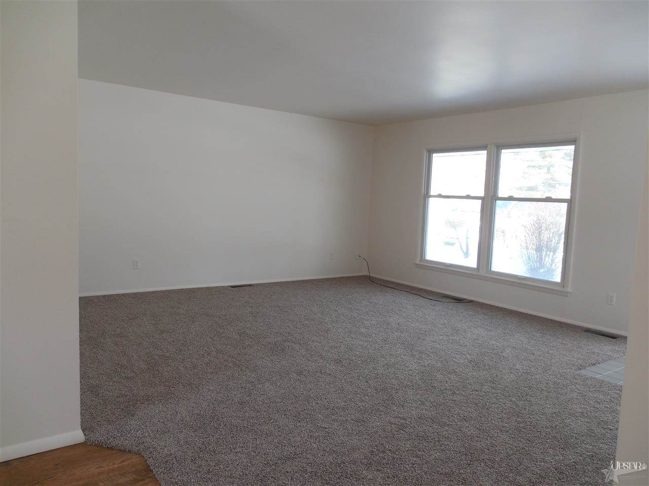 1715 Lower Huntington Road Fort Wayne, IN 46819 - Photo 8 of 13
