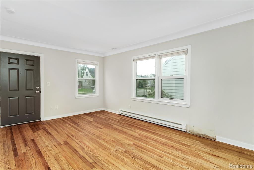 21805 Rausch Avenue Eastpointe, MI 48021 - Photo 8 of 33