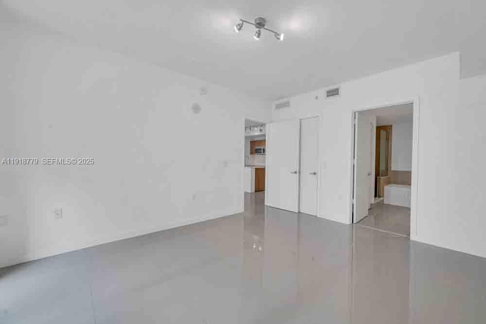 201 Southwest 17th Road, Unit 302 Miami, FL 33129 - Photo 10 of 27 Photo 10