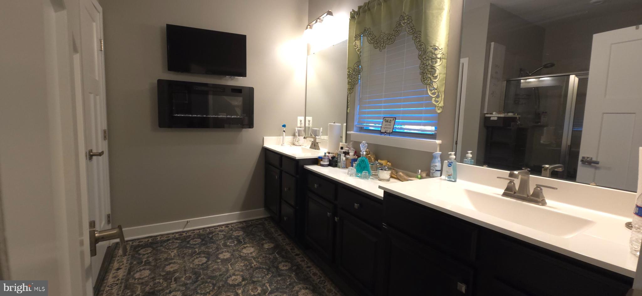 10510 Norbourne Farm Road Upper Marlboro, MD 20772 - Photo 34 of 56 Owner’s Bathroom