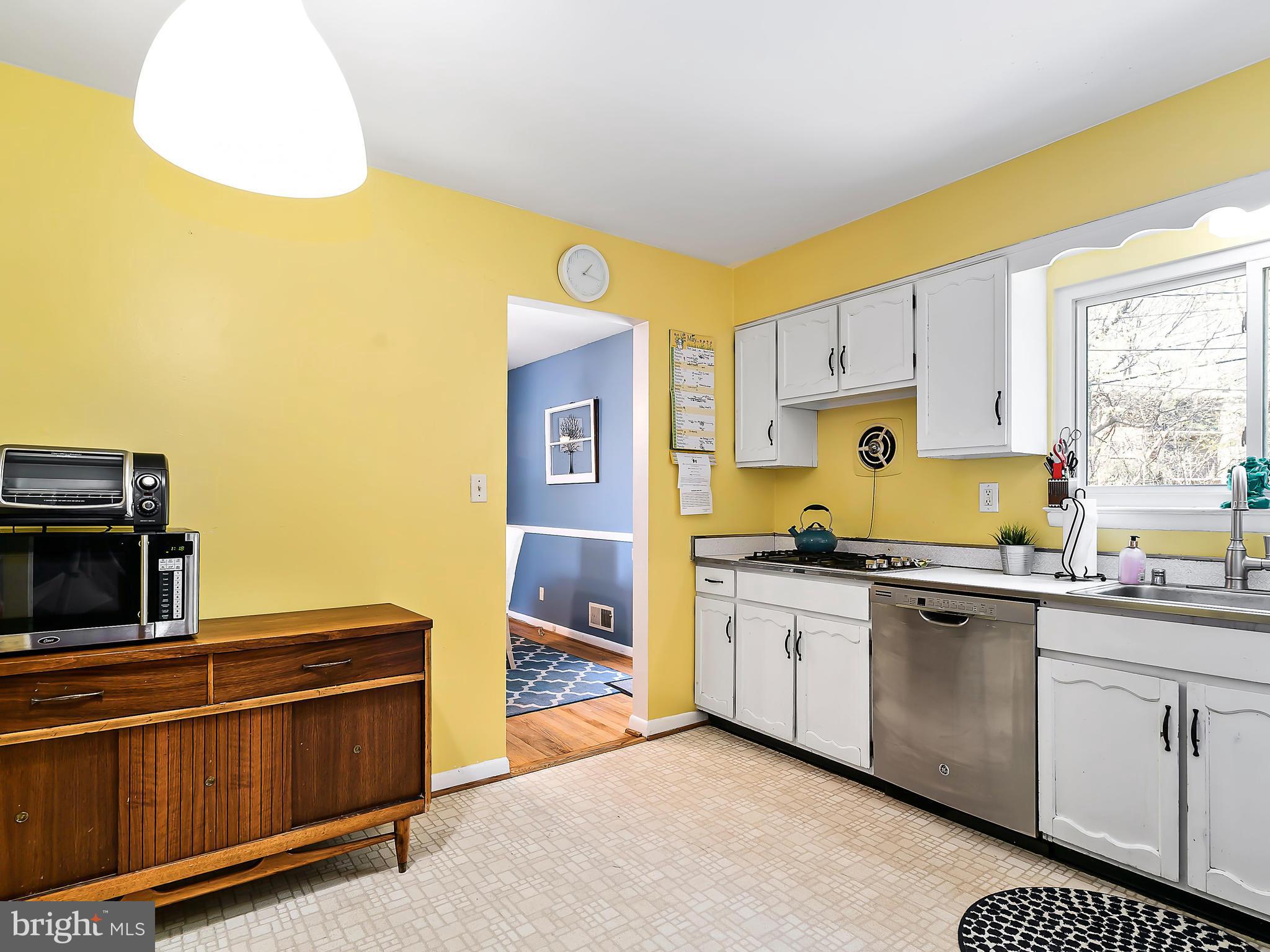 2806 Willoughby Road Baltimore, MD 21234 - Photo 11 of 30 Kitchen with new dishasher and cooktop