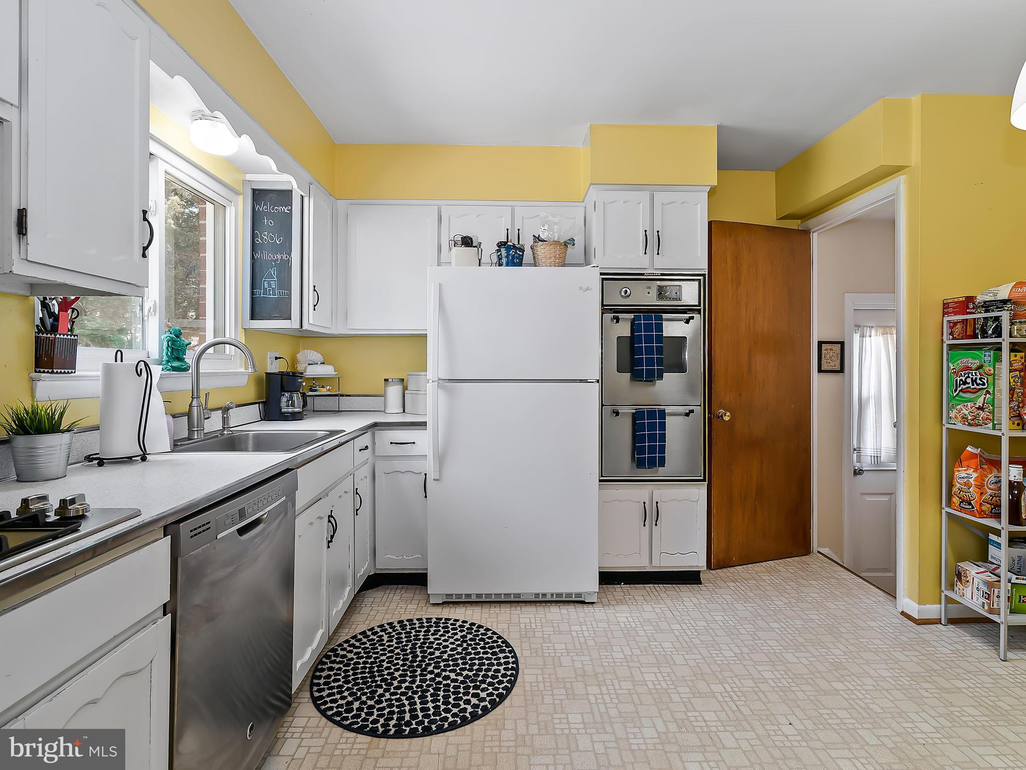 2806 Willoughby Road Baltimore, MD 21234 - Photo 13 of 30 Plenty of room to move around