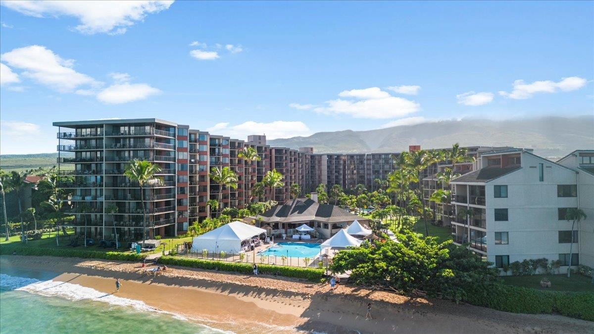 3445 Lower Honoapiilani Road, Unit 361 Lahaina, HI 96761 - Photo 40 of 43 a view of a city with tall buildings
