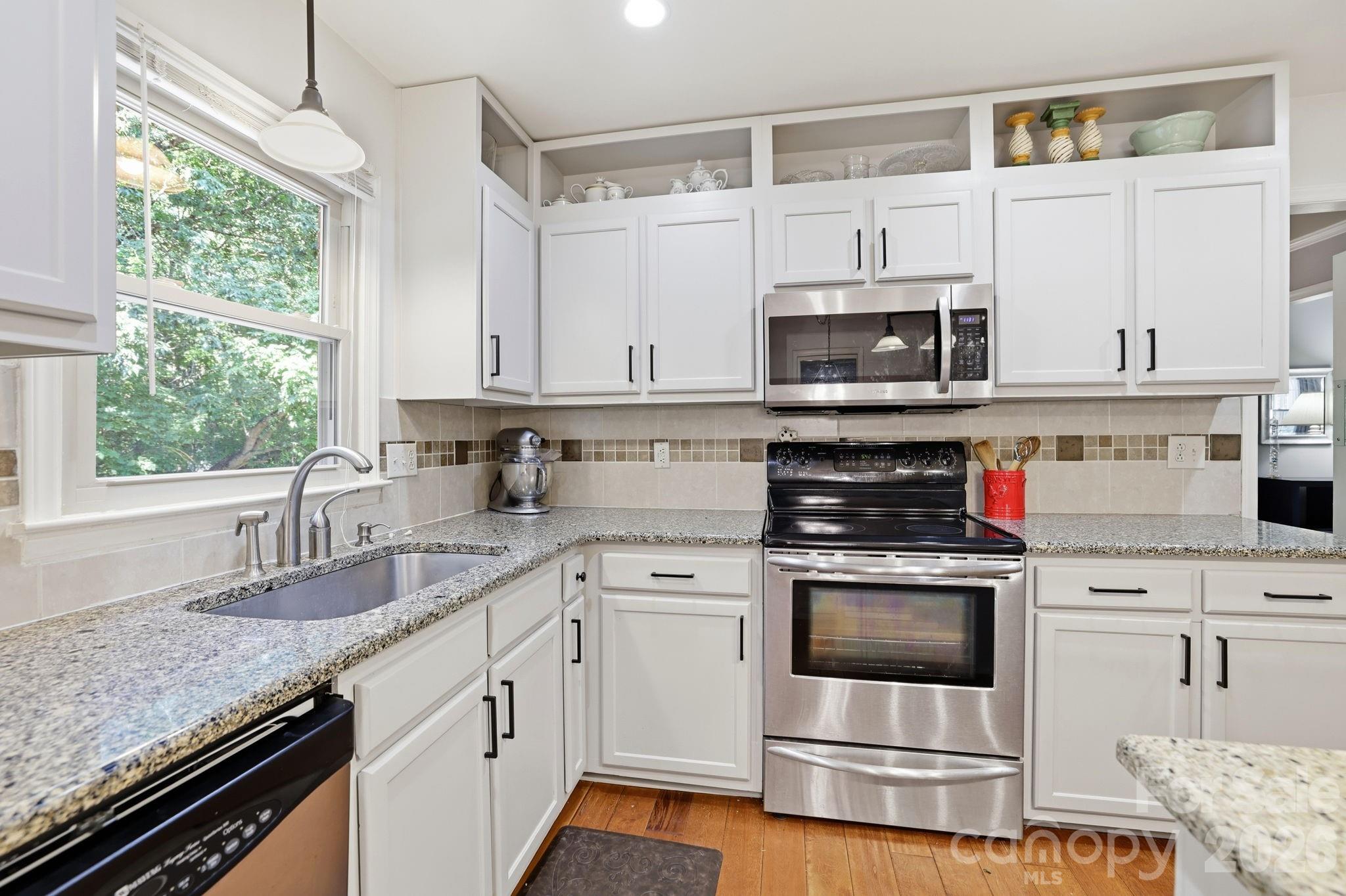 340 Walnut Point Drive Matthews, NC 28105 - Photo 12 of 48