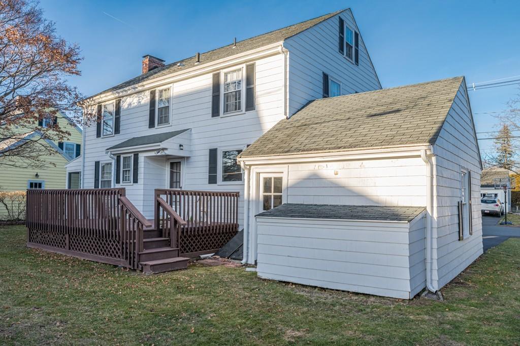 30 Pickwick Road Marblehead, MA 01945 - Photo 17 of 18 a view of backyard of house