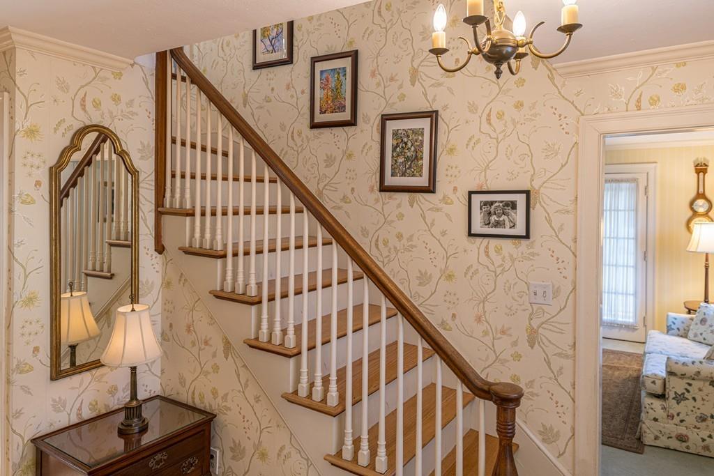 30 Pickwick Road Marblehead, MA 01945 - Photo 9 of 18 a view of entryway