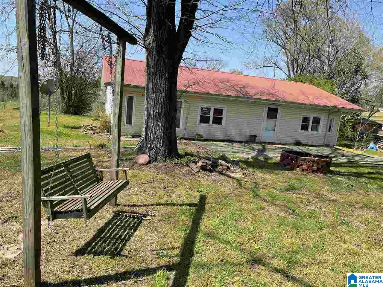 91 10th Street Ragland, AL 35131 - Photo 4 of 37