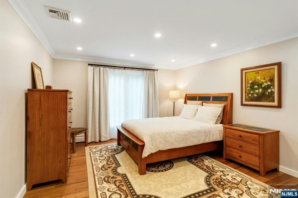 610 North Monroe Street Ridgewood, NJ 07450 - Photo 10 of 33