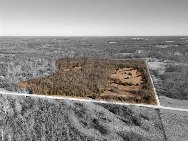 $159,900 | 23215 South 2325th Road, Milo, MO 64767