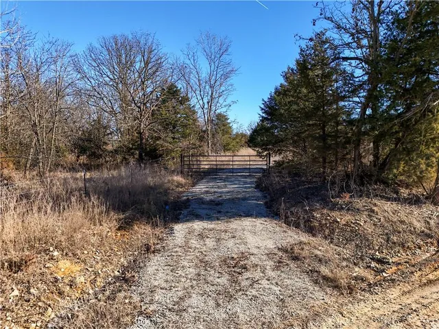 $159,900 | 23215 South 2325th Road, Milo, MO 64767