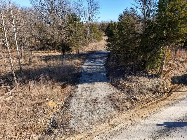 $159,900 | 23215 South 2325th Road, Milo, MO 64767