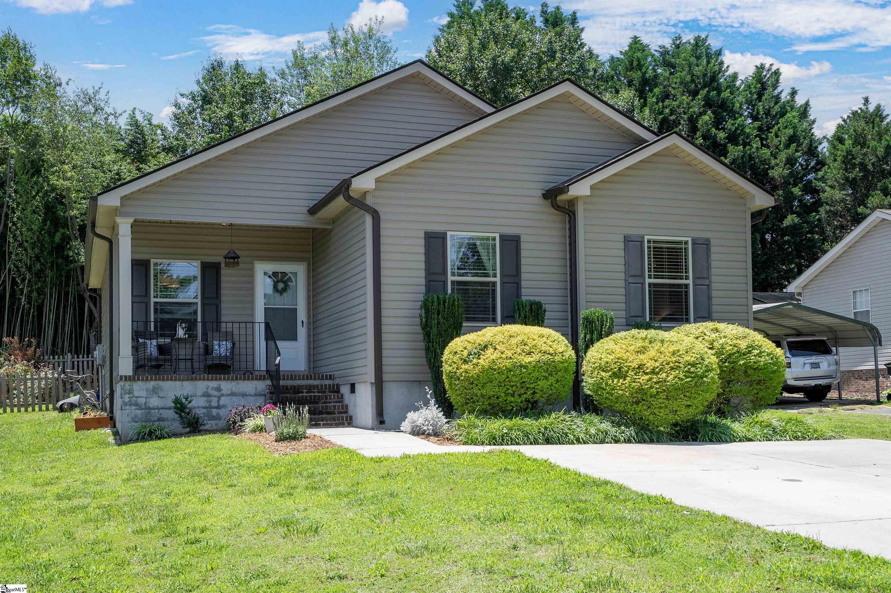 206 Center Street Greer, SC 29651 - Photo 1 of 26