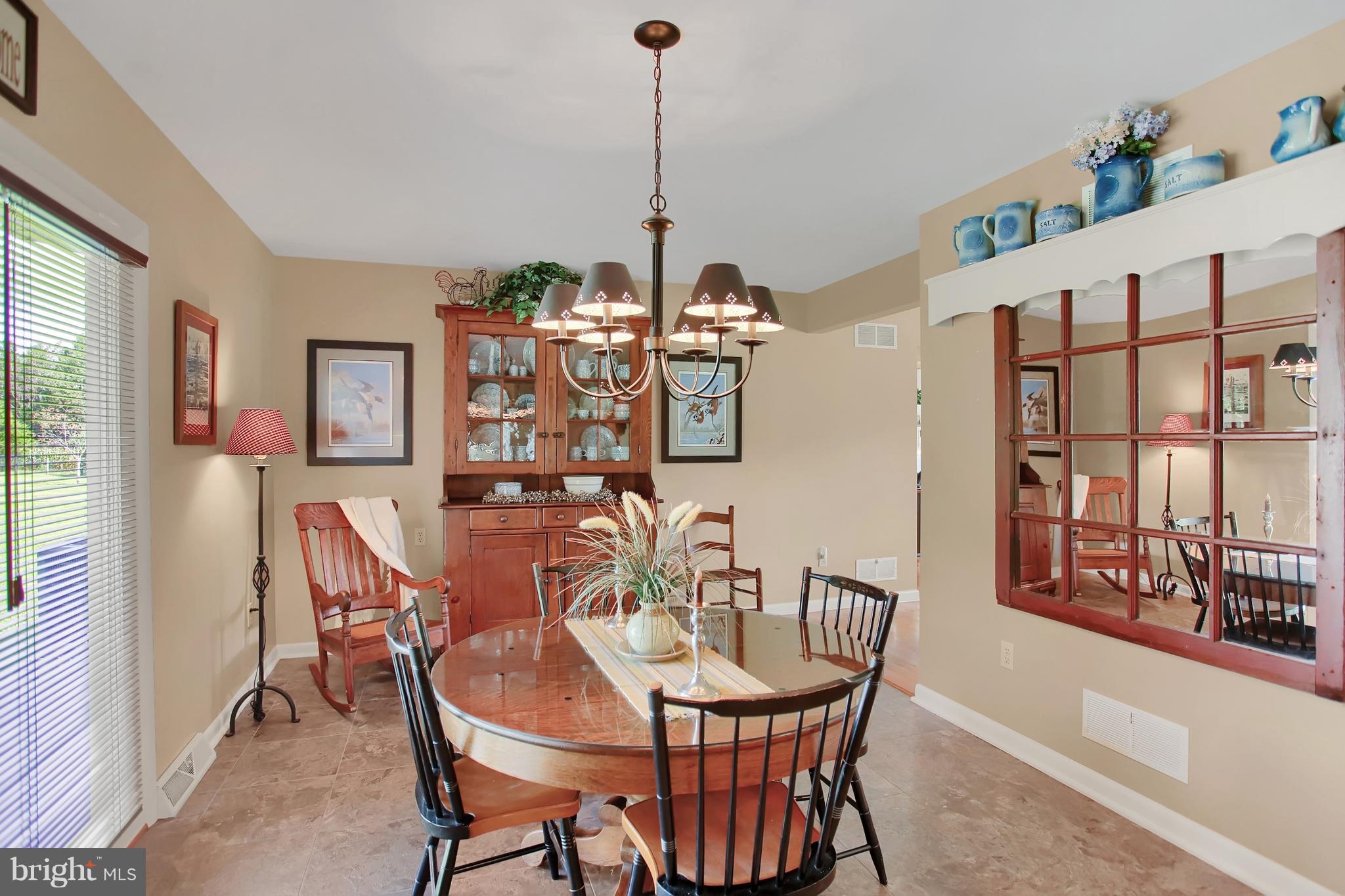 126 Leeds Road Newville, PA 17241 - Photo 12 of 34 Dining room