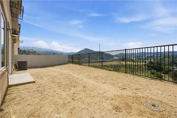 $999,952 | 20804 Pio Pico Court, Newhall, CA 91321