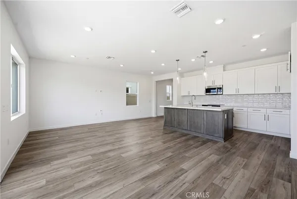 $999,952 | 20804 Pio Pico Court, Newhall, CA 91321