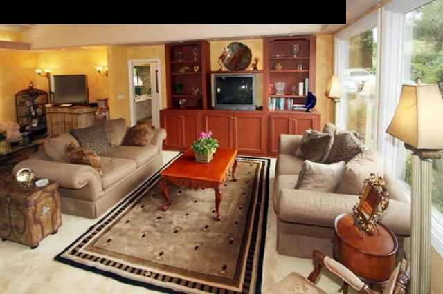 893 Middle Road Kula, HI 96790 - Photo 4 of 24 a living room with furniture and a table
